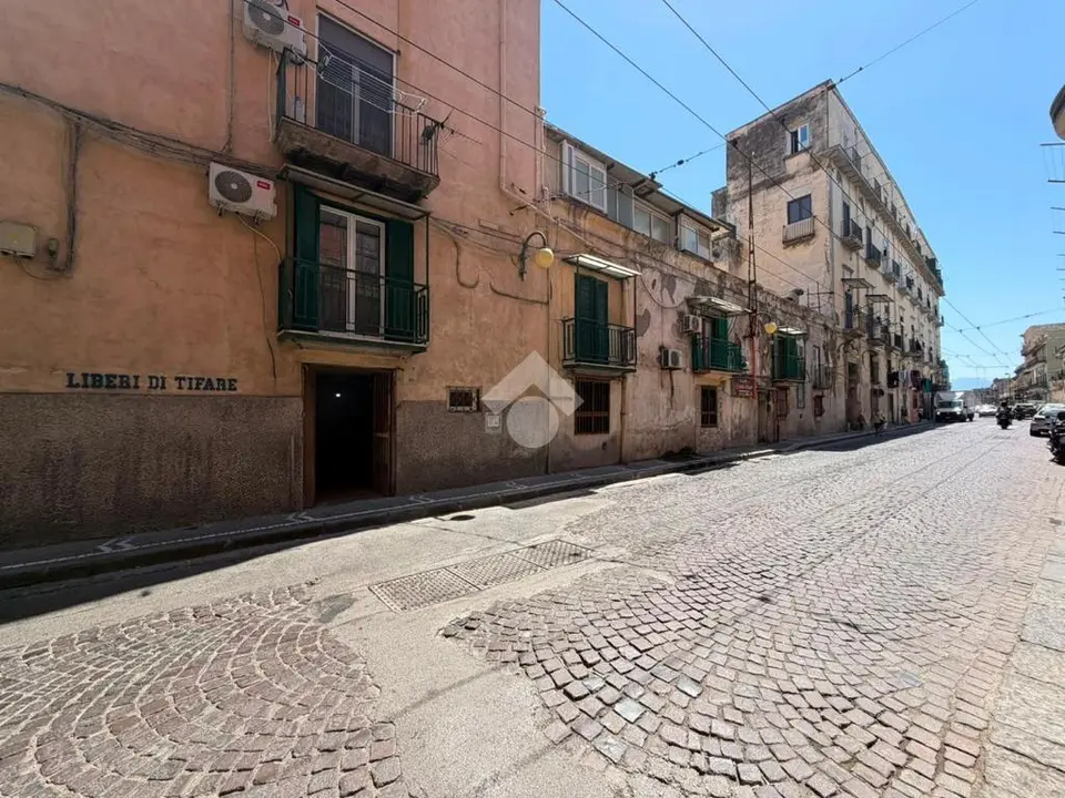 Multilocale in vendita a Napoli