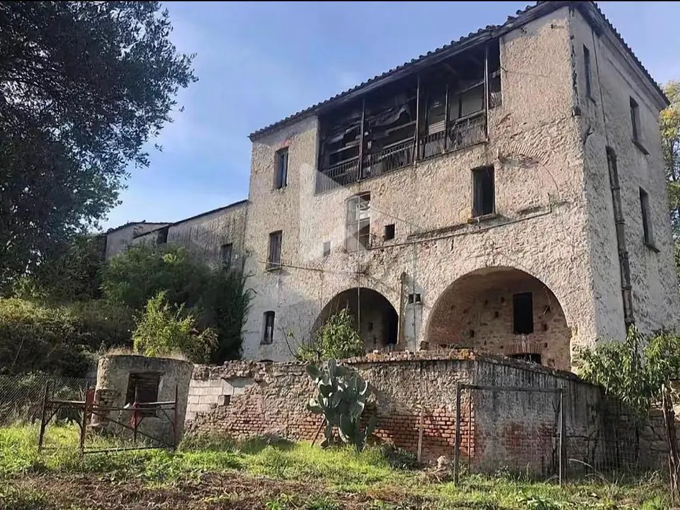 Rustico in vendita a San Mauro La Bruca