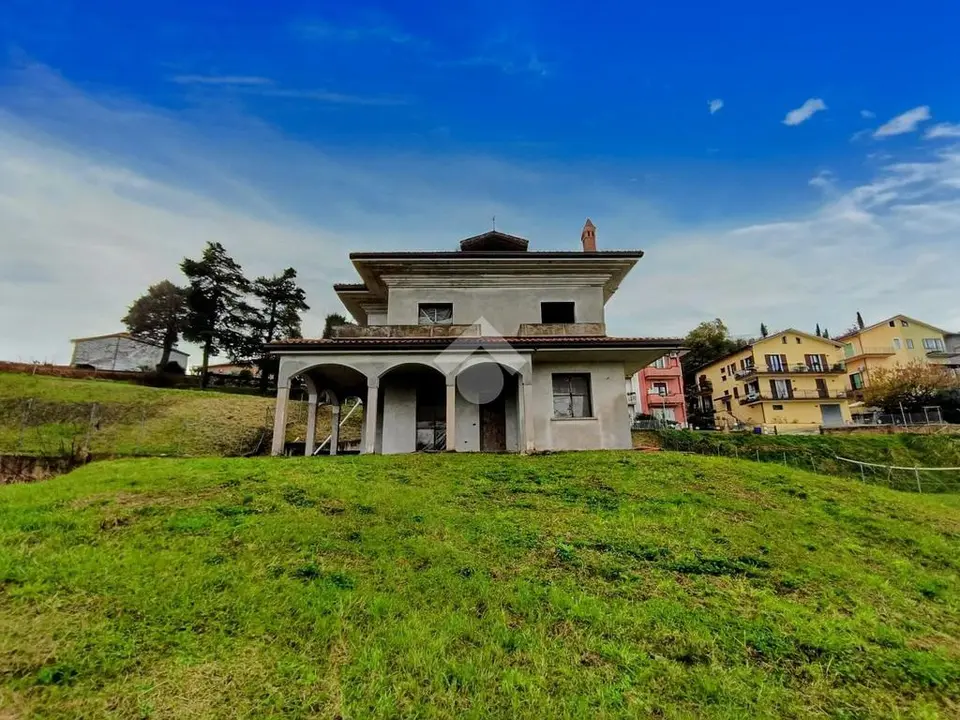 Casa indipendente in vendita a Gemmano