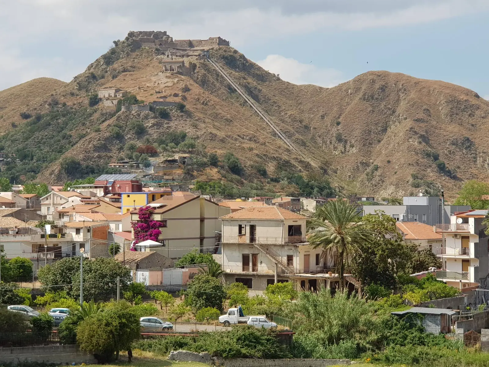Appartamento in Vendita a Calatabiano