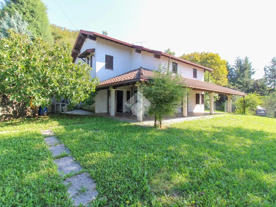 Villa singola in vendita a Gavardo