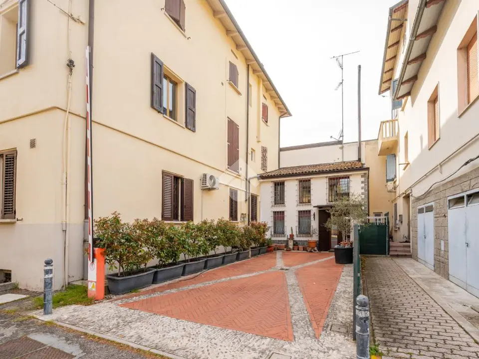 Villa a schiera centrale in vendita a Bologna