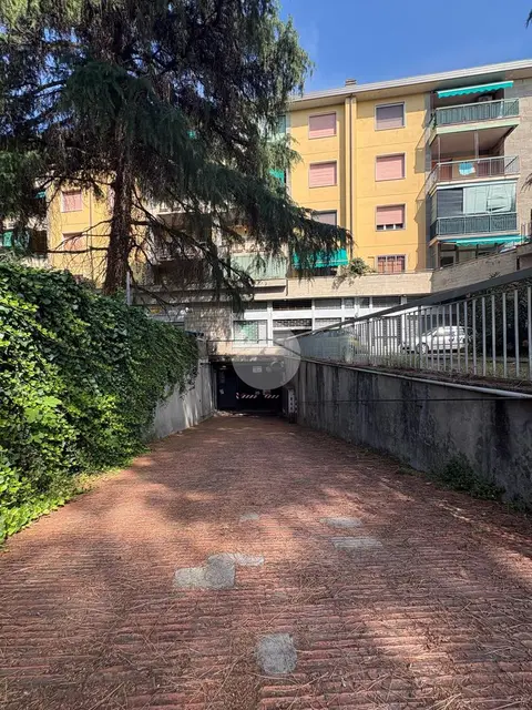 Box / posti auto in vendita a Firenze