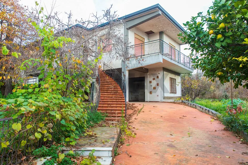 Villa singola in Vendita a Trecastagni