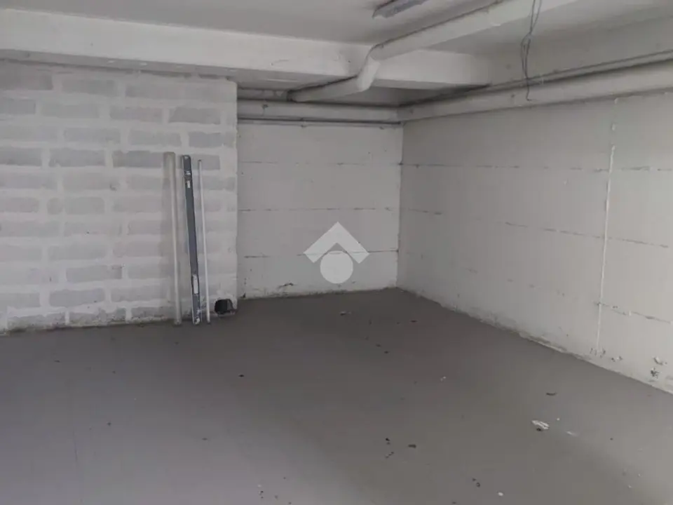 Box / posti auto in vendita a Bastia Umbra