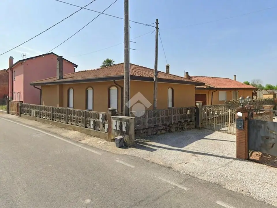Casa indipendente in vendita a Agna