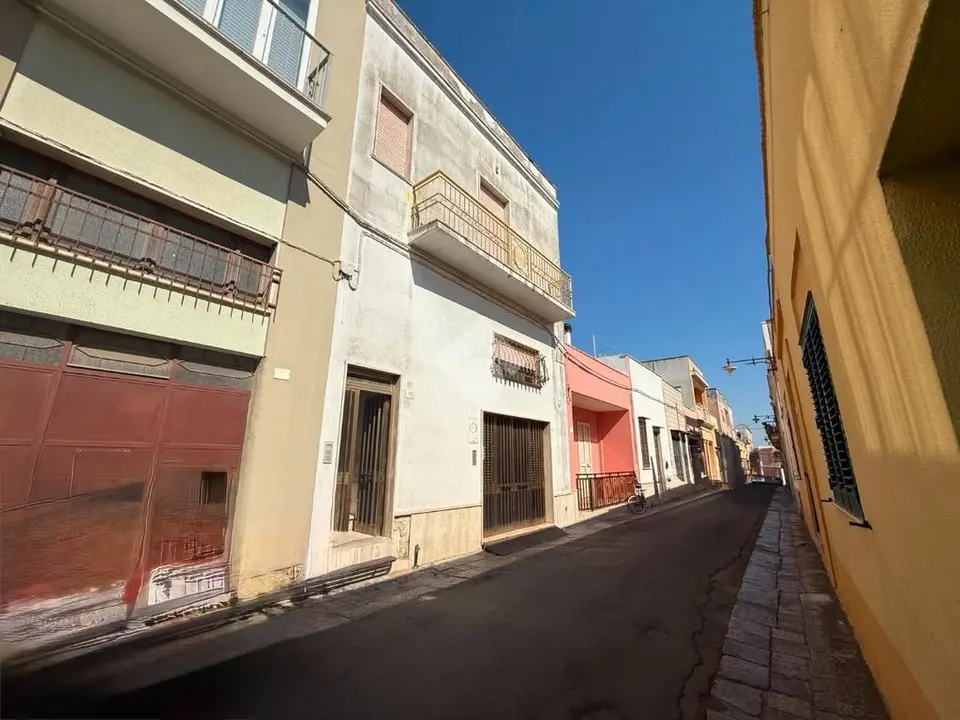 Casa indipendente in vendita a Alezio