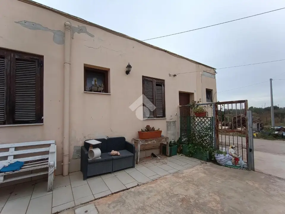 Porzione di bifamiliare in vendita a Polignano A Mare