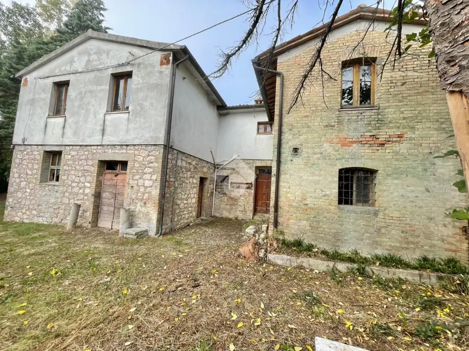 Casa indipendente in vendita a Assisi