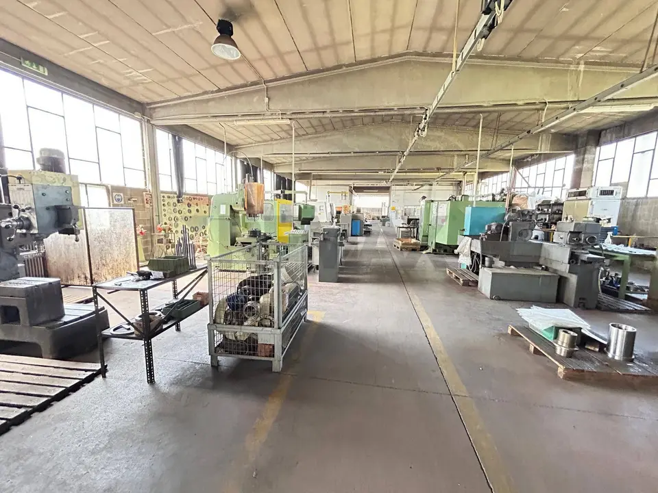 Laboratorio in Vendita a Borgo Ticino