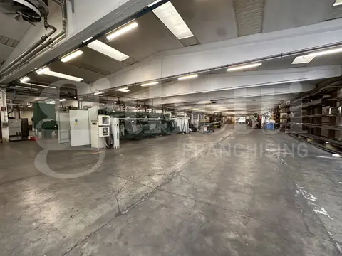 Capannone in Via Giuseppe Di Vittorio  45, Bovisio-Masciago (MB) 5160 m²