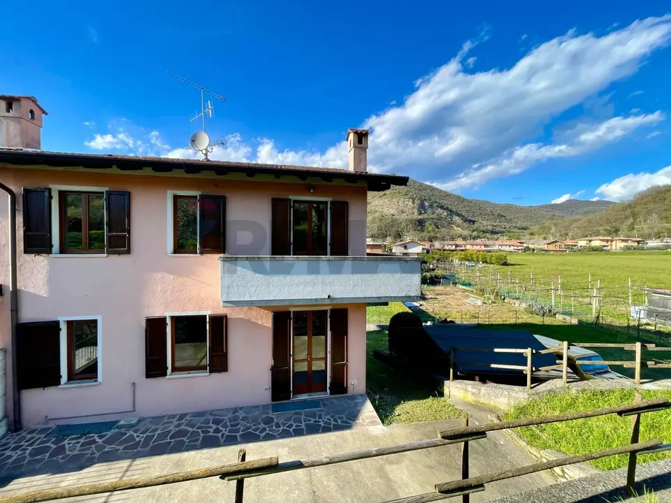 Villa a schiera in Vendita a Provaglio d'Iseo