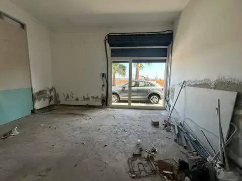 Negozio in Via Nino Bixio 52, Milazzo (ME)