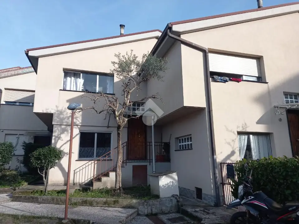 Casa semindipendente in vendita a Carasco