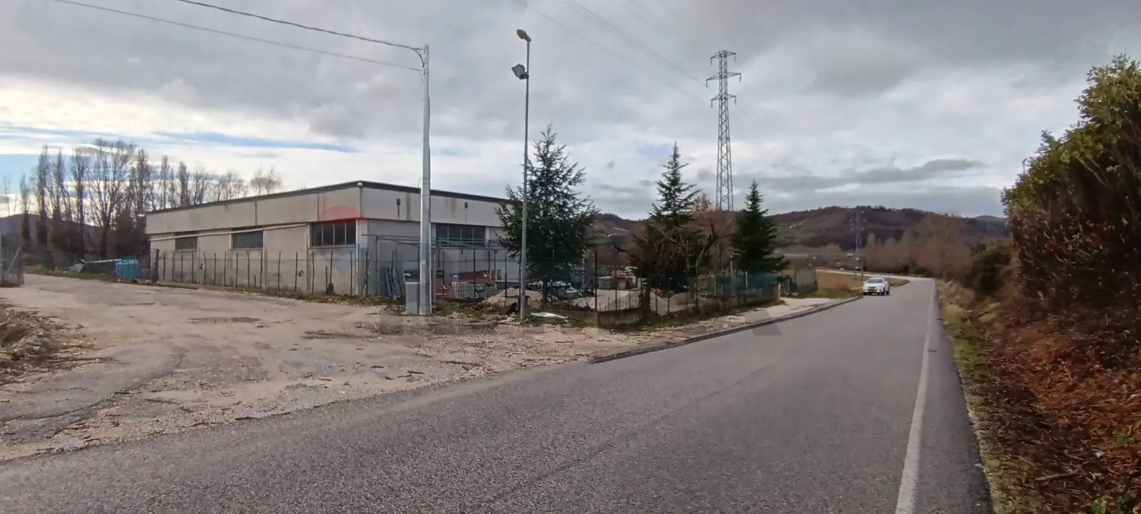 Capannone Industriale in Vendita a Nocera Umbra