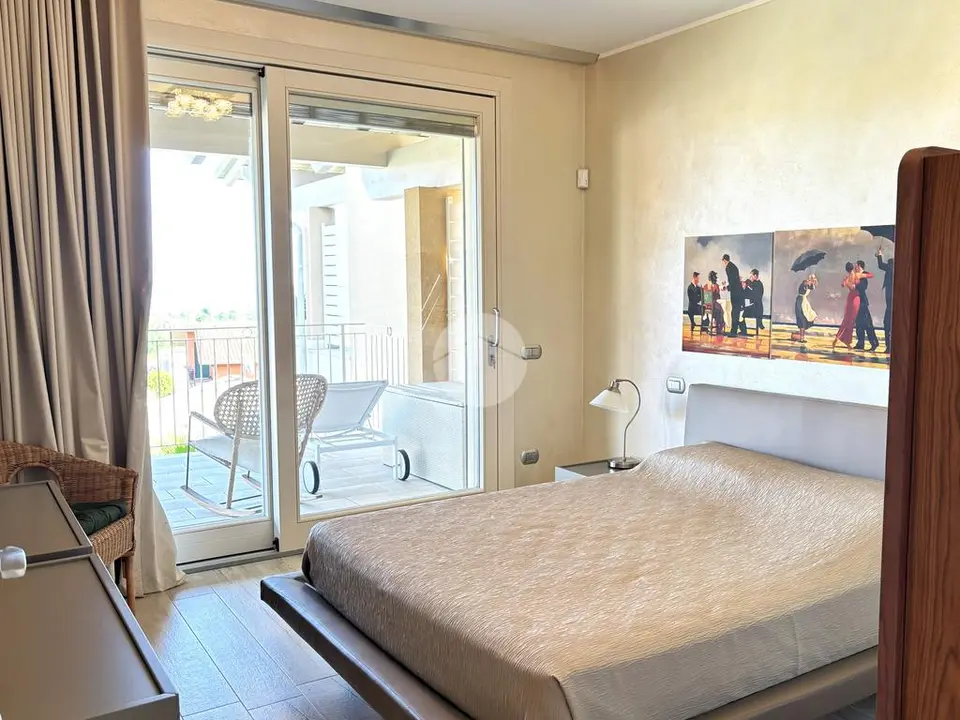 Quadrilocale in vendita a Padenghe Sul Garda