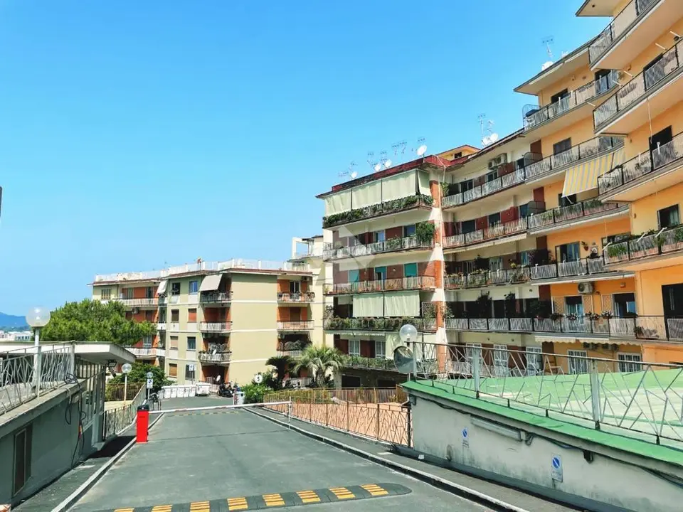 5 locali in vendita a Napoli