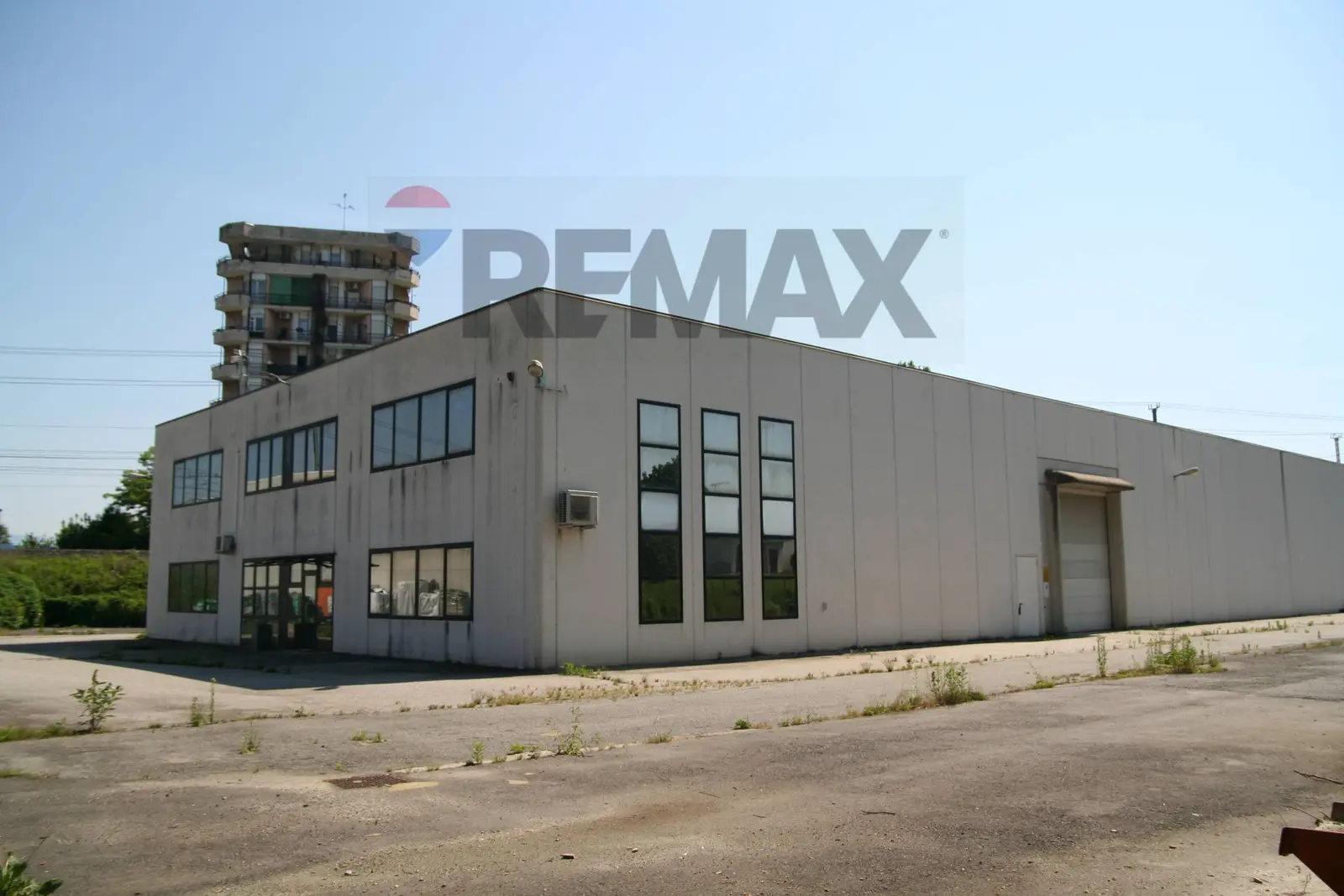 Capannone Industriale in Vendita a Dormelletto