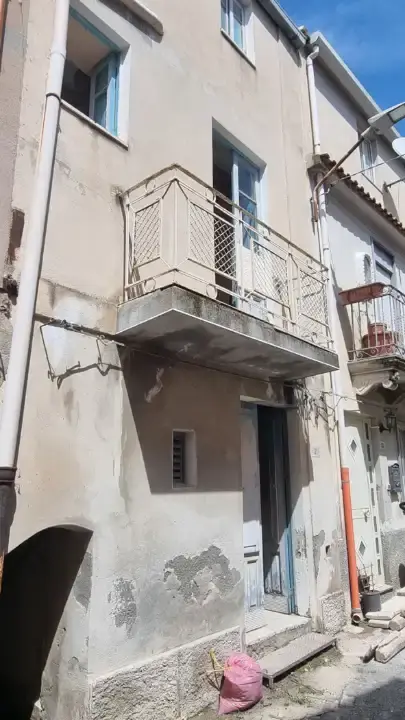 Casa Indipendente in VIA PALAZZO 21, Gualtieri Sicaminò (ME)