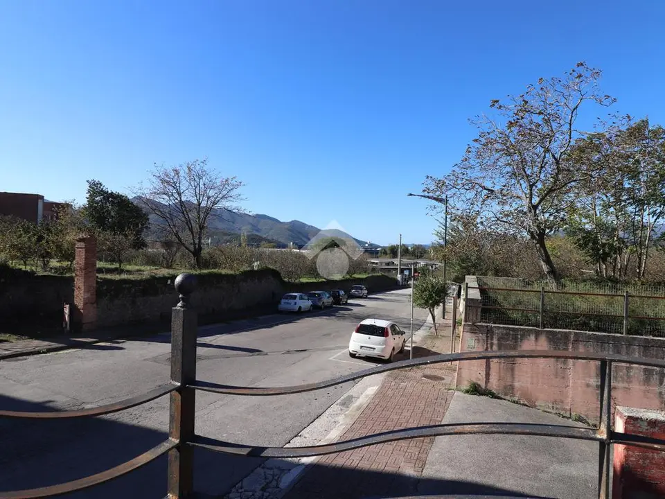 Box / posti auto in vendita a Fisciano