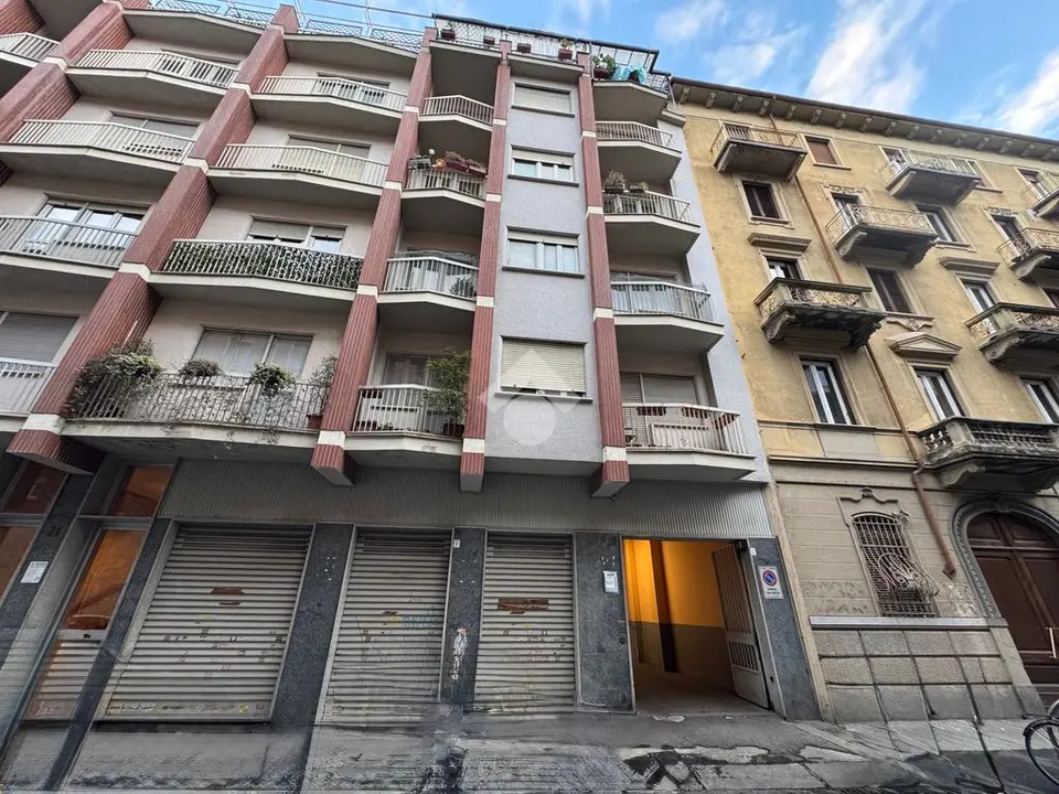 Box / posti auto in vendita a Torino