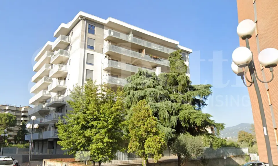 Appartamento in Via Crati 72, Rende (CS) 140 m², 4 locali, 2 bagni