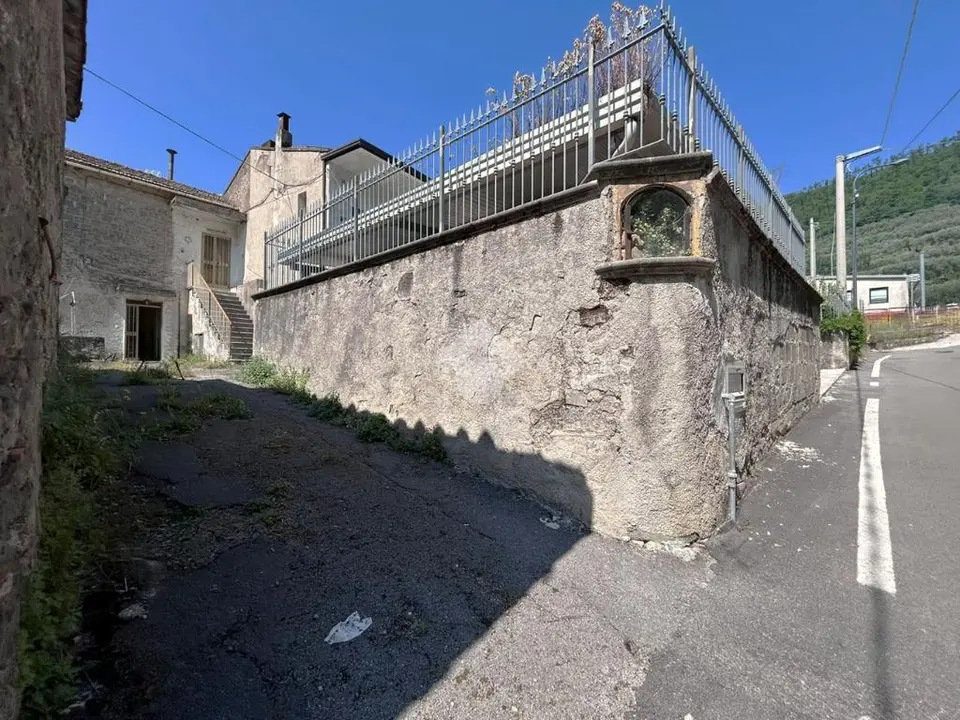 3-Zimmer-Haus zum Kauf in Fisciano