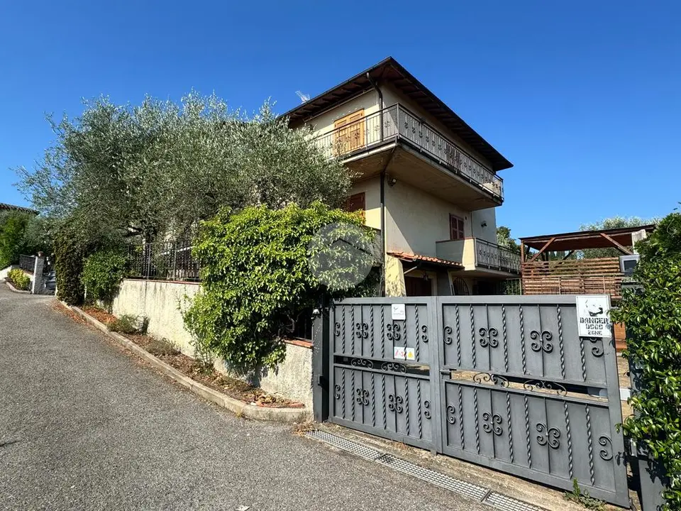 Bifamiliare in vendita a San Casciano In Val Di Pesa