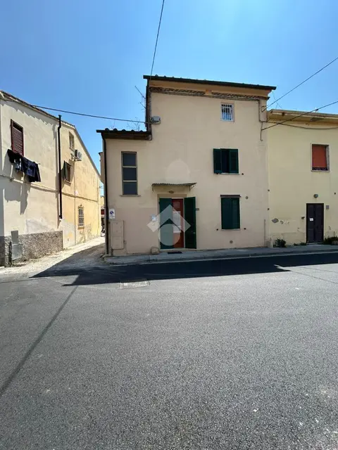 1-Zimmer-Landhaus zum Kauf in Cascina