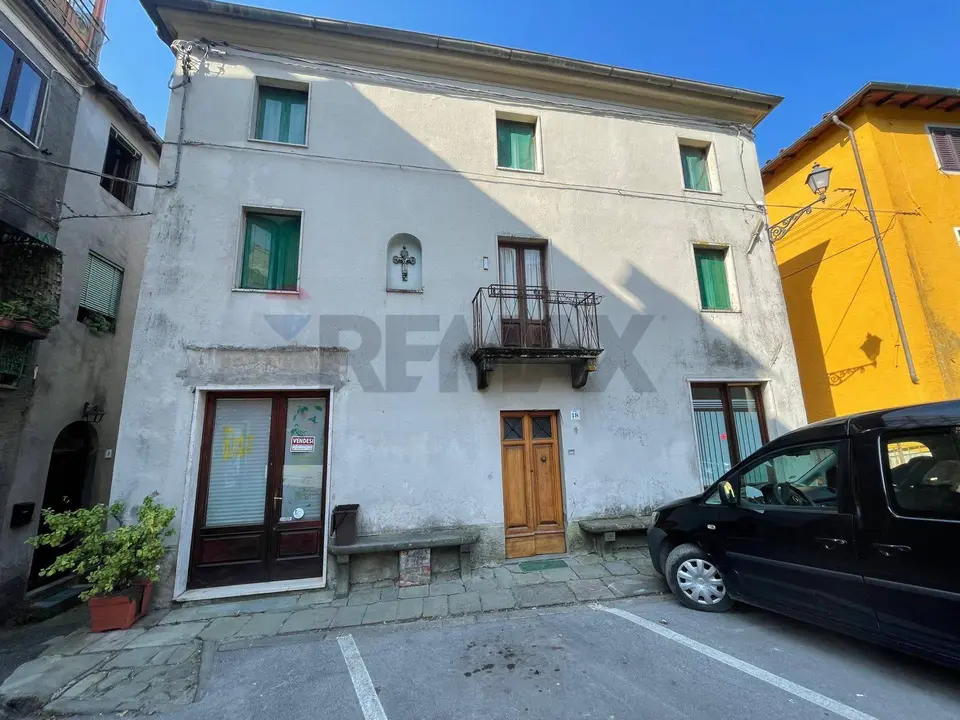 Casa Semindipendente in Vendita a Bagni di Lucca