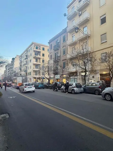 Negozio in Via Sciuti 36, Palermo (PA)