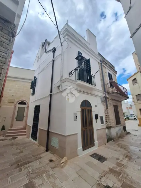 Casa indipendente in vendita a Cassano Delle Murge