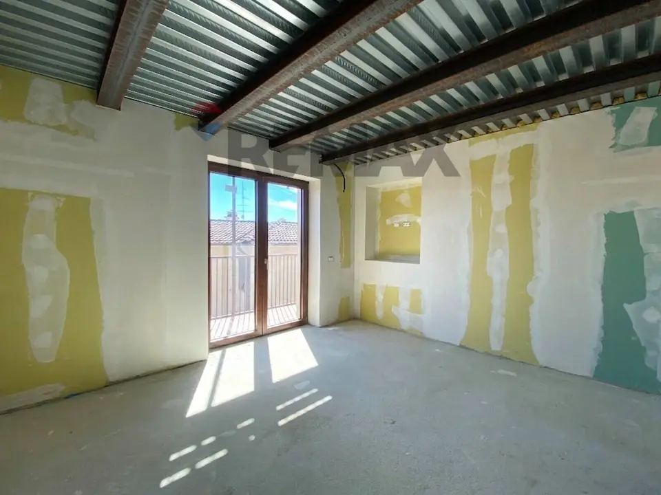 Appartamento in Vendita a Nebbiuno