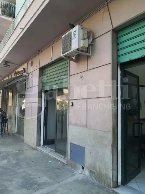 Negozio in Via Carmelo Onorato  67, Palermo (PA)