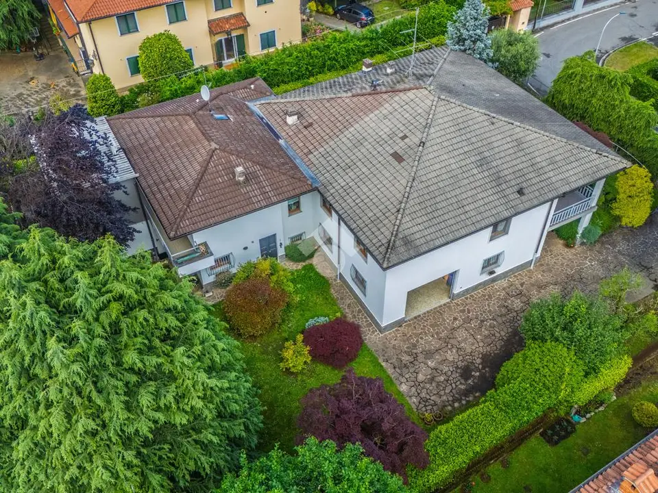 Porzione di bifamiliare in vendita a Mozzo