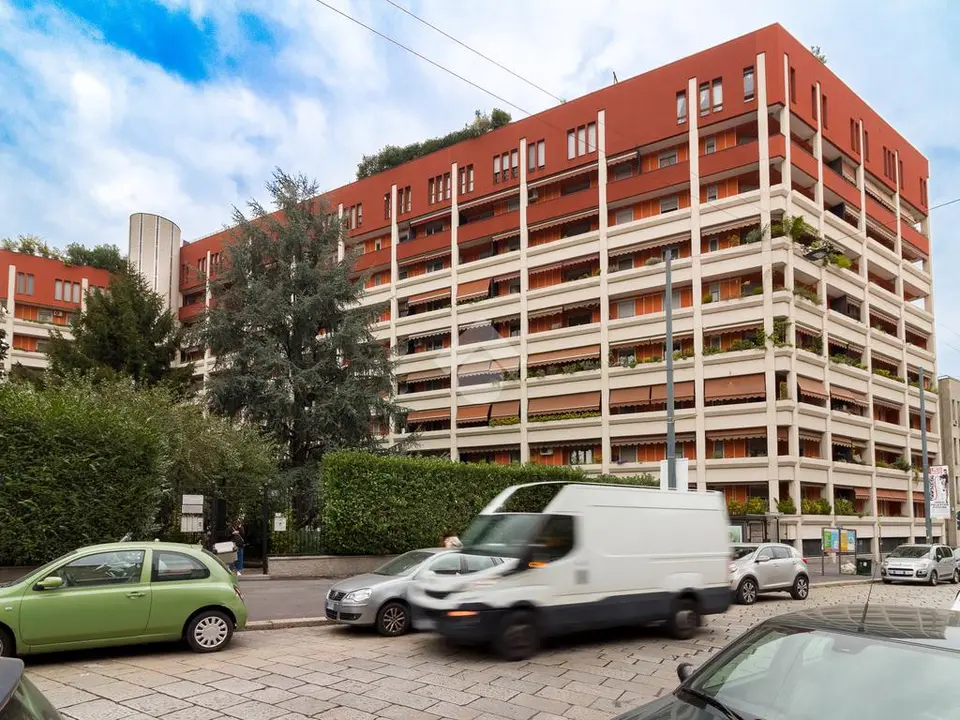 Box / posti auto in affitto a Milano