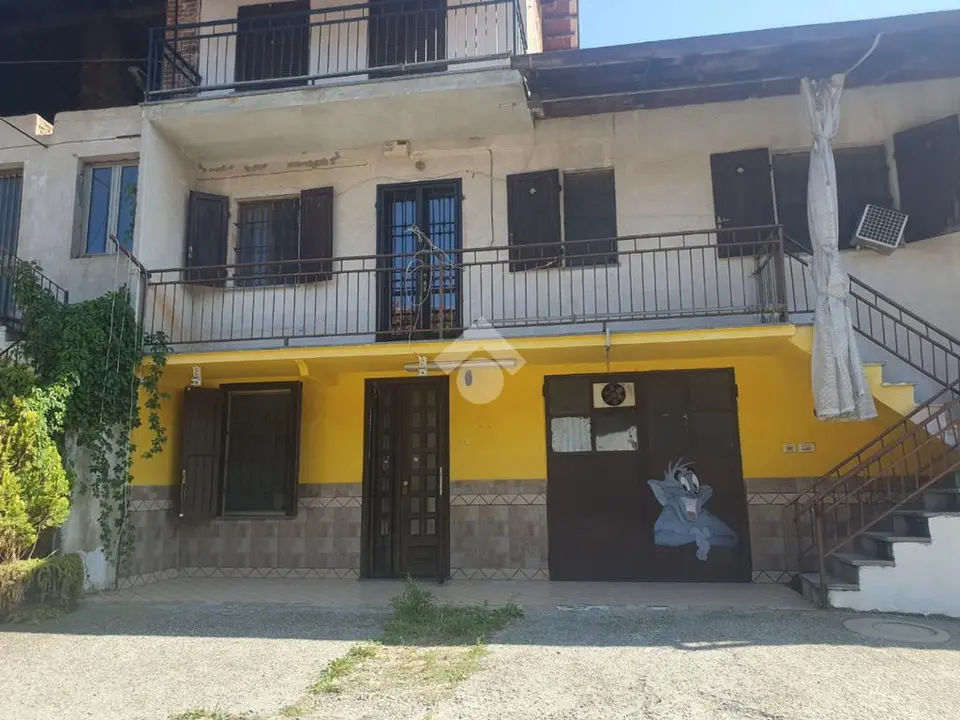 Casa semindipendente in vendita a Rivara