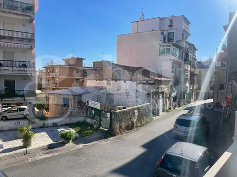 Magazzino in Via Sant'Agostino 42,44,46, Gaeta (LT)