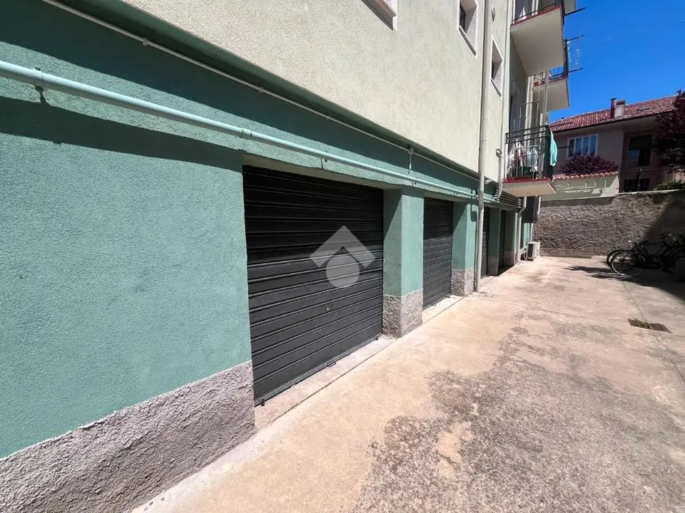 Box / posti auto in vendita a Brescia