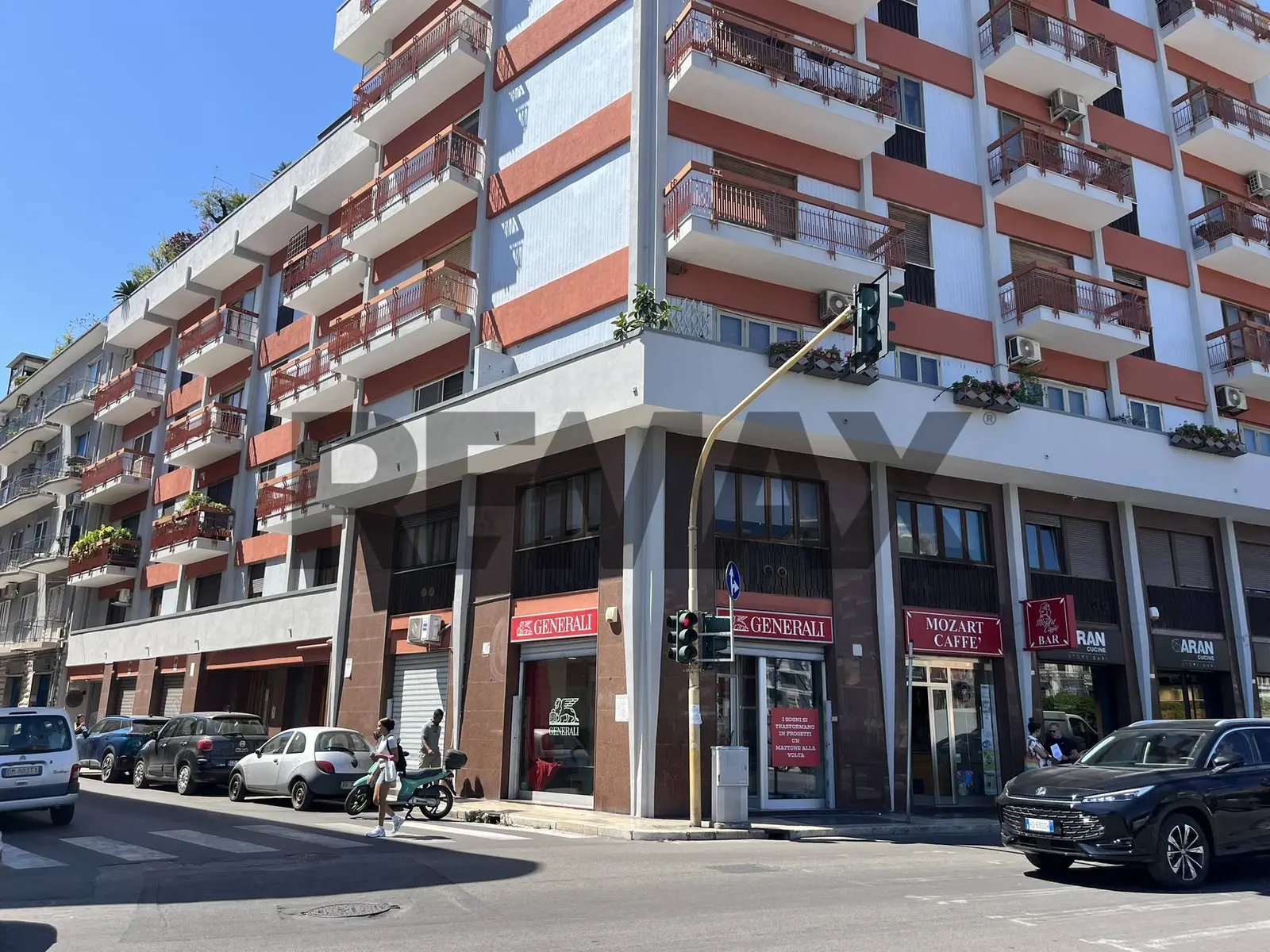 Locale Commerciale in Affitto a Bari