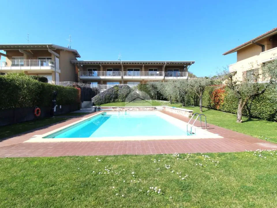 Quadrilocale in vendita a Padenghe Sul Garda