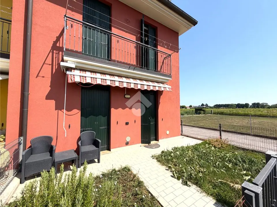 Villa a schiera d'angolo in vendita a Campo San Martino