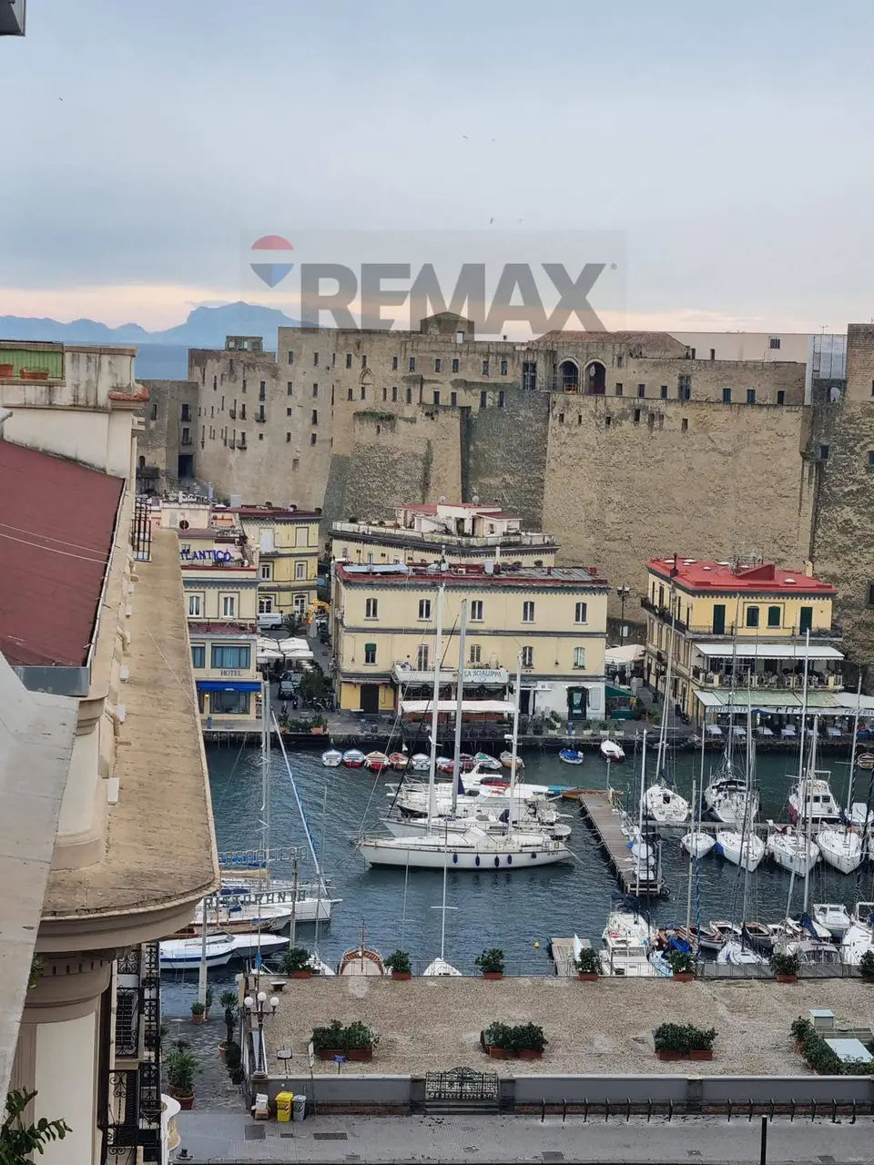Appartamento in Affitto a Napoli