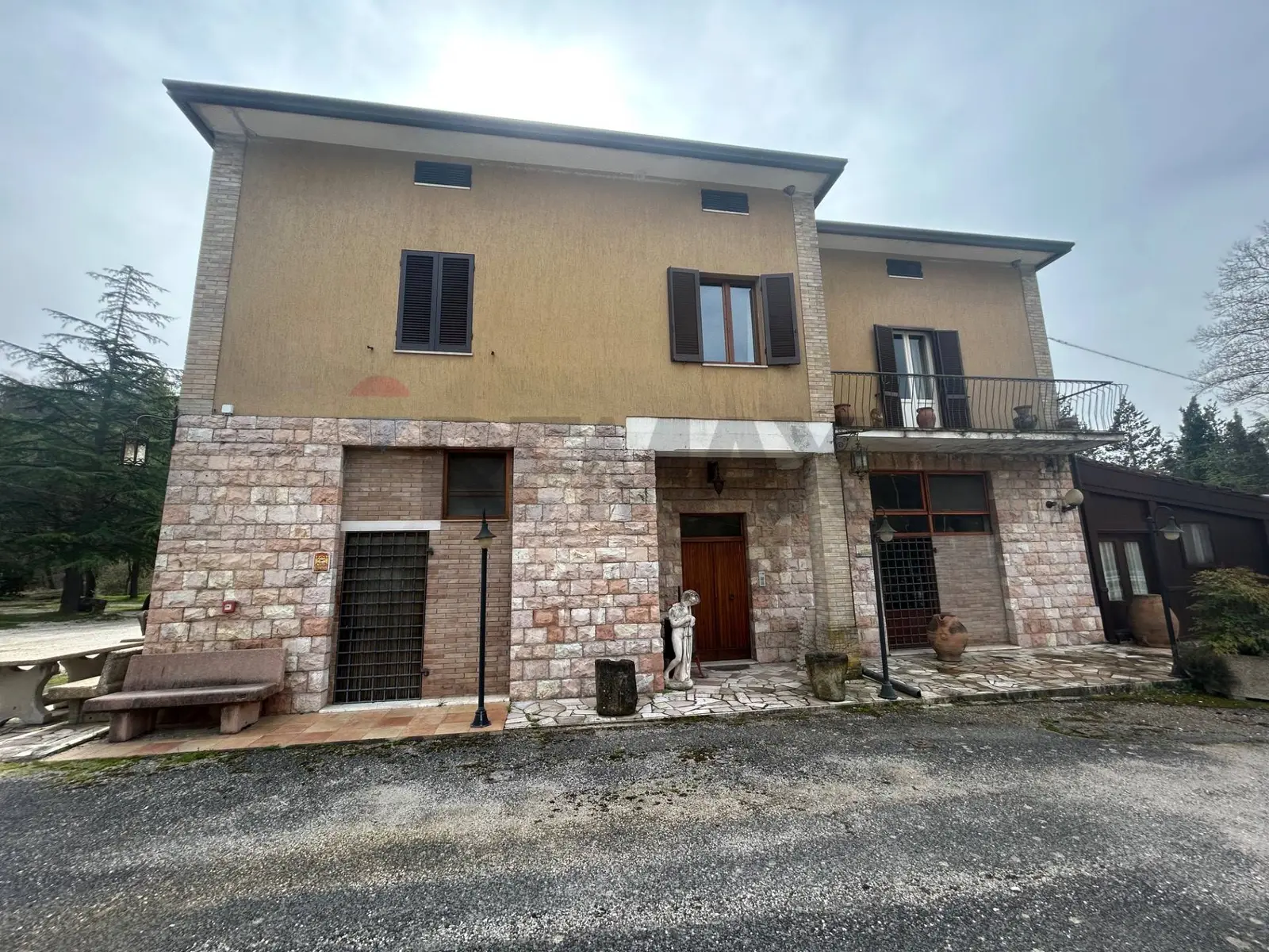 Casa Indipendente in Vendita a Assisi