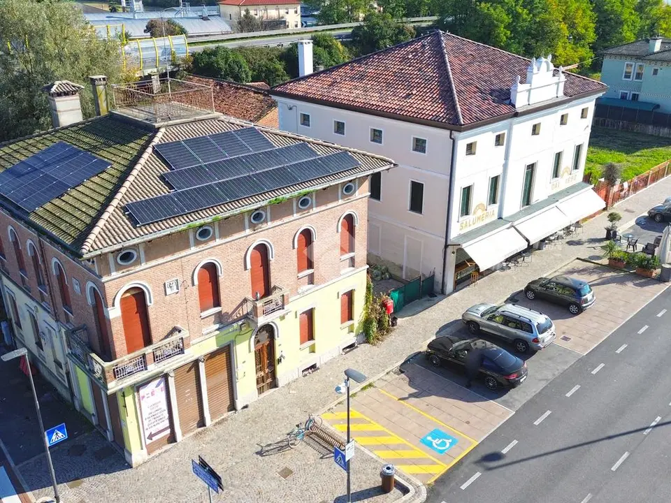 Palazzo in vendita a Curtarolo