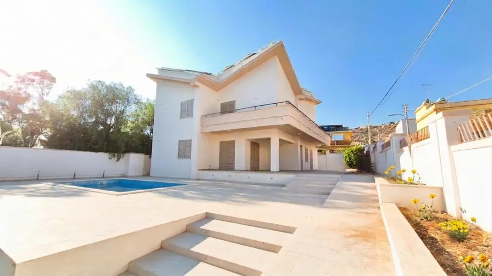 Villa in Via Delle Ciliegie  snc, Porto Empedocle (AG)