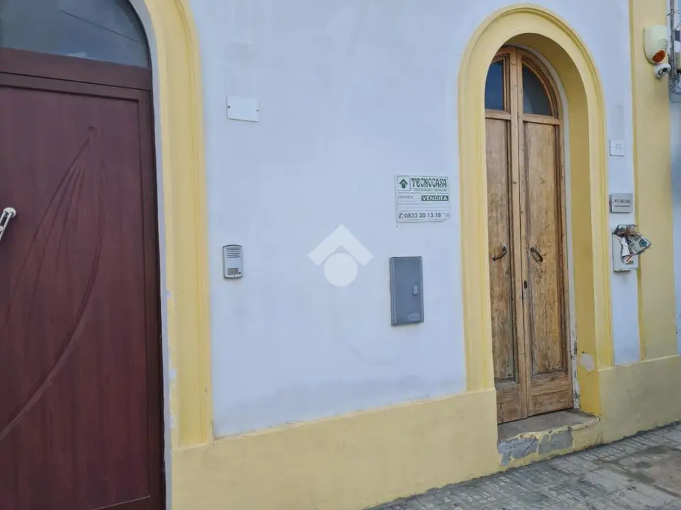 Casa semindipendente in vendita a Alezio