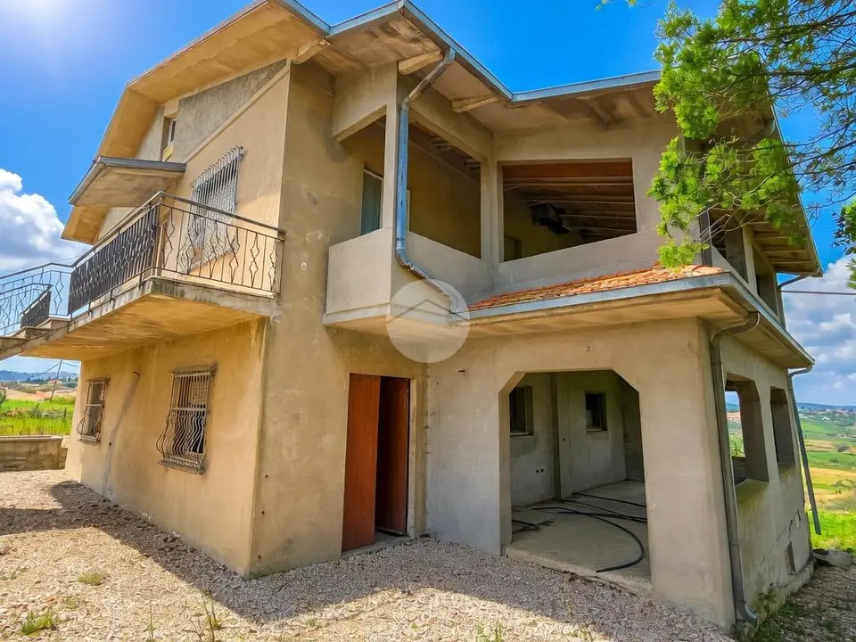 Villa singola in vendita a San Clemente