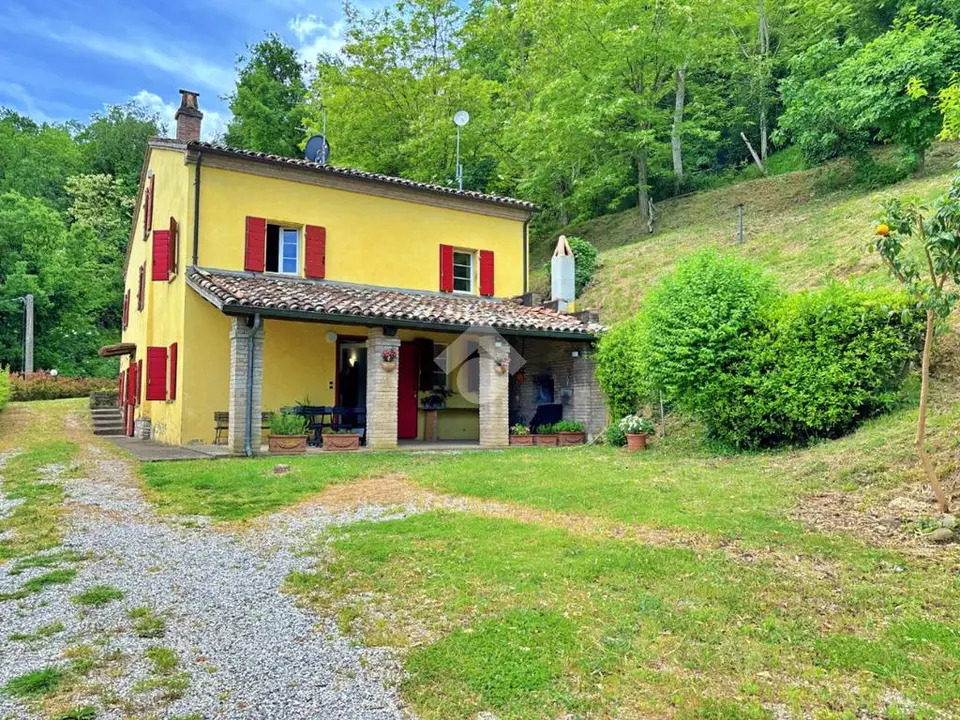 Casa indipendente in vendita a Montefiore Conca