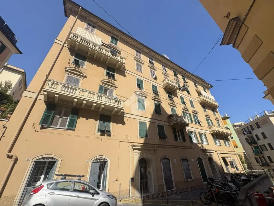 Quadrilocale in vendita a Genova